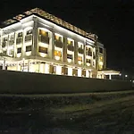 Hotel Lavanya Palace