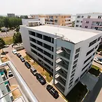 Orchid Superior Apartment Summerland