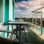 Orchid Lake View Apartment Summerland