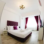 Orchid Superior Apartment Summerland