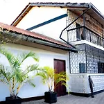 Wakawaka Hostel