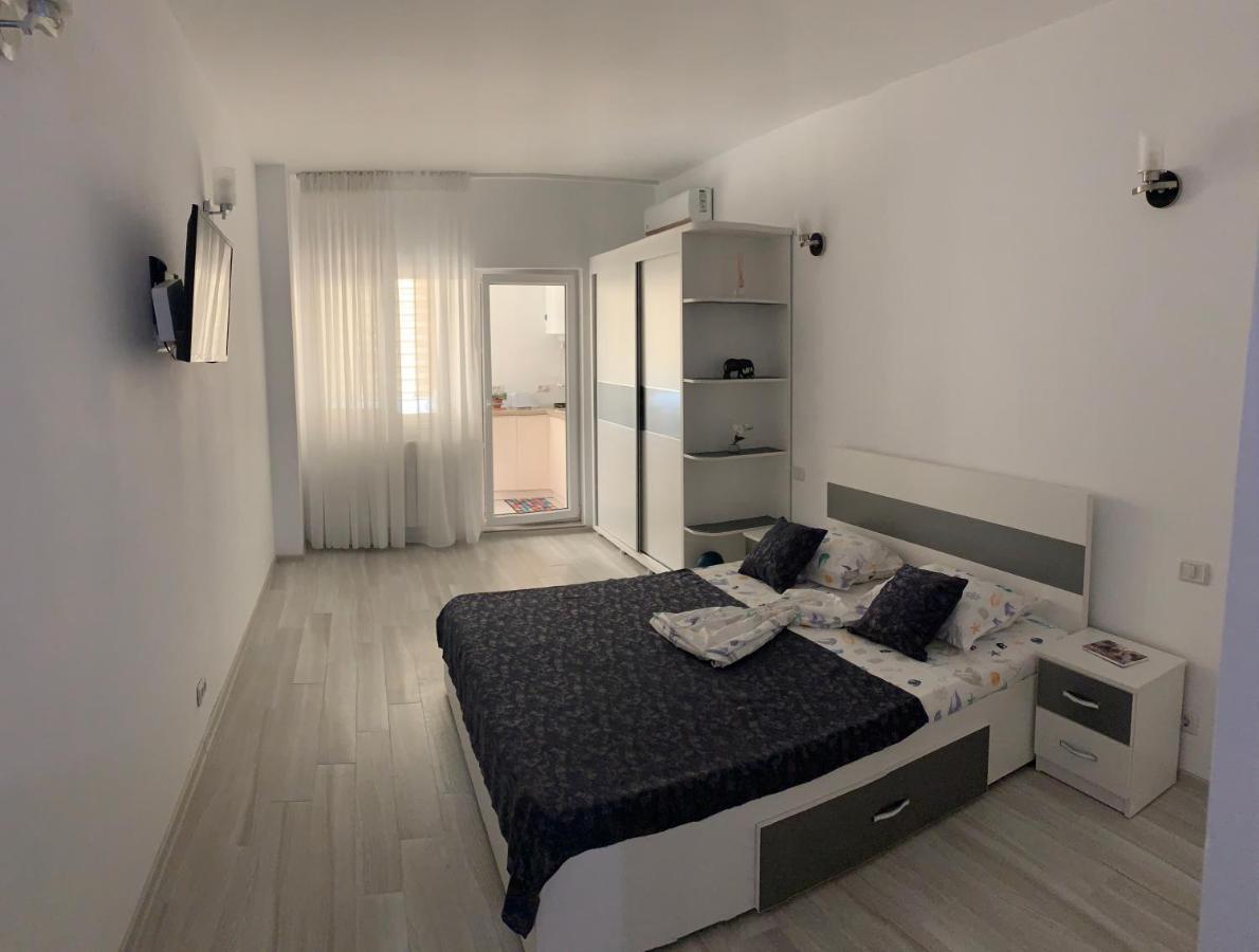 Sunny Garsoniera Apartment