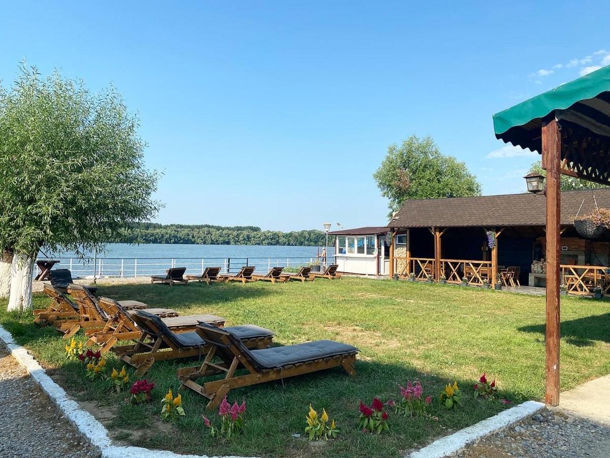 Pensiunea Laguna Balteni * Tulcea