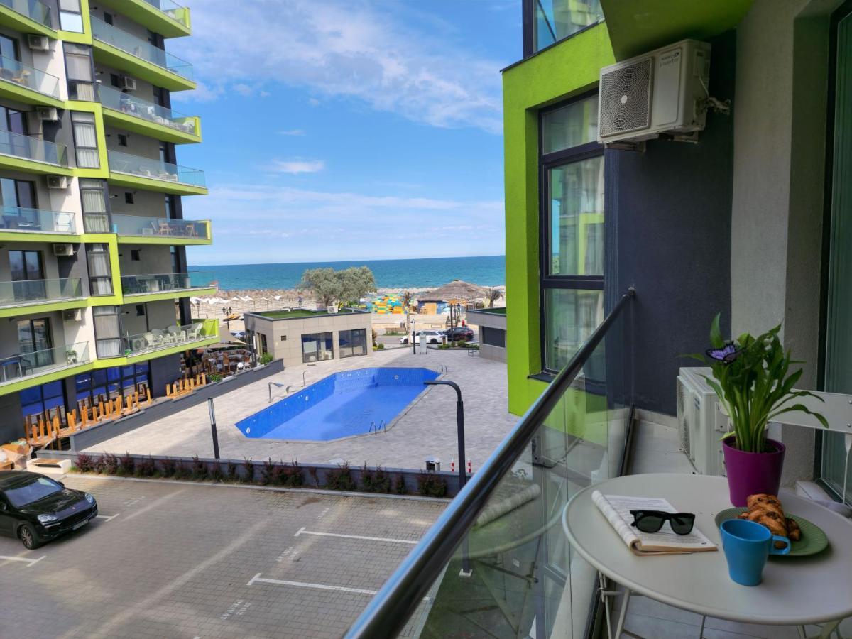 Blue Lagoon Pool & Mamaia Nord Apartment *