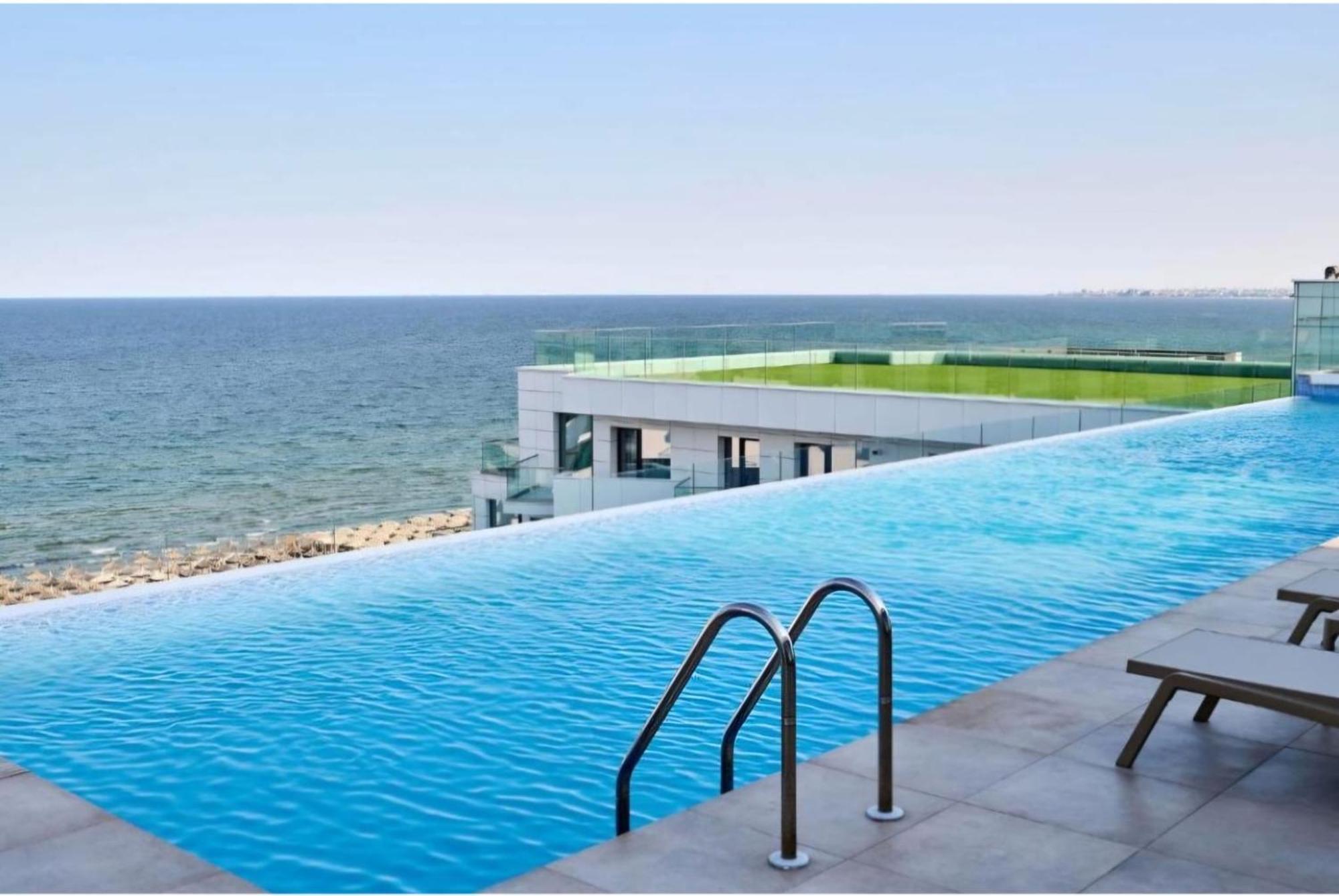 Regal Infinity Pool & Mamaia North 아파트