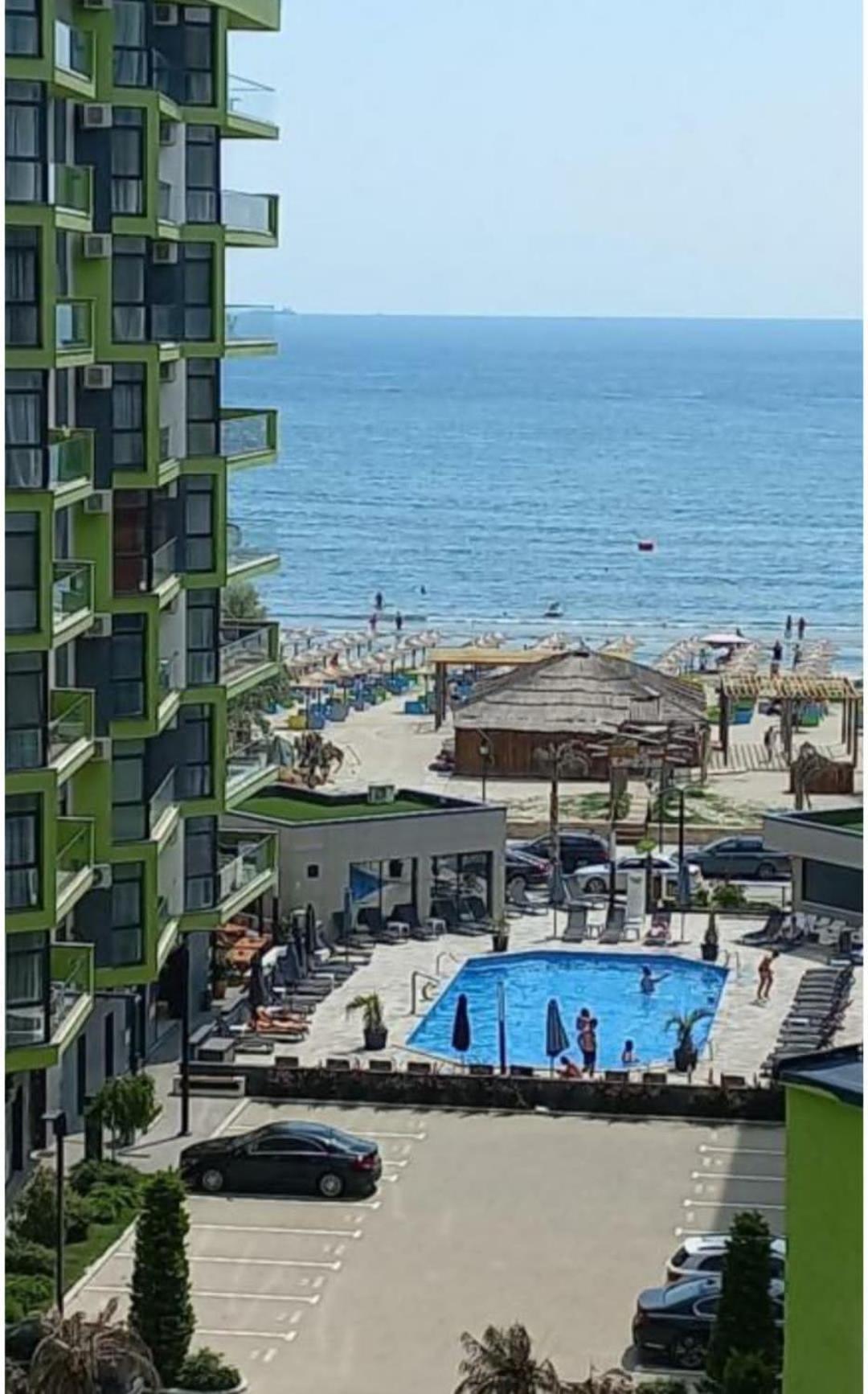 Azizi Beachfront & Langa Plaja Navodari