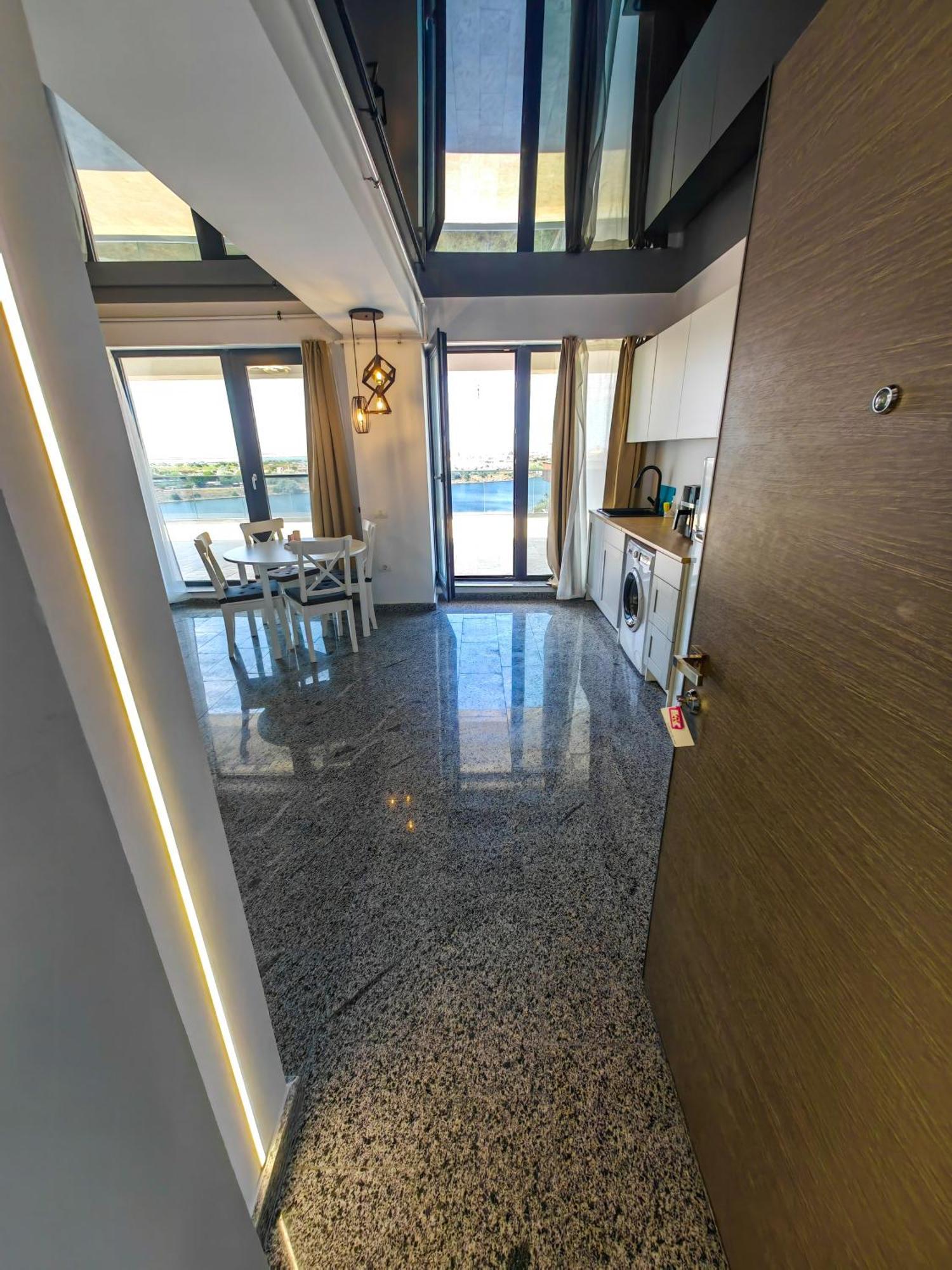 Pura Vida Mamaia Nord Aparthotel Navodari