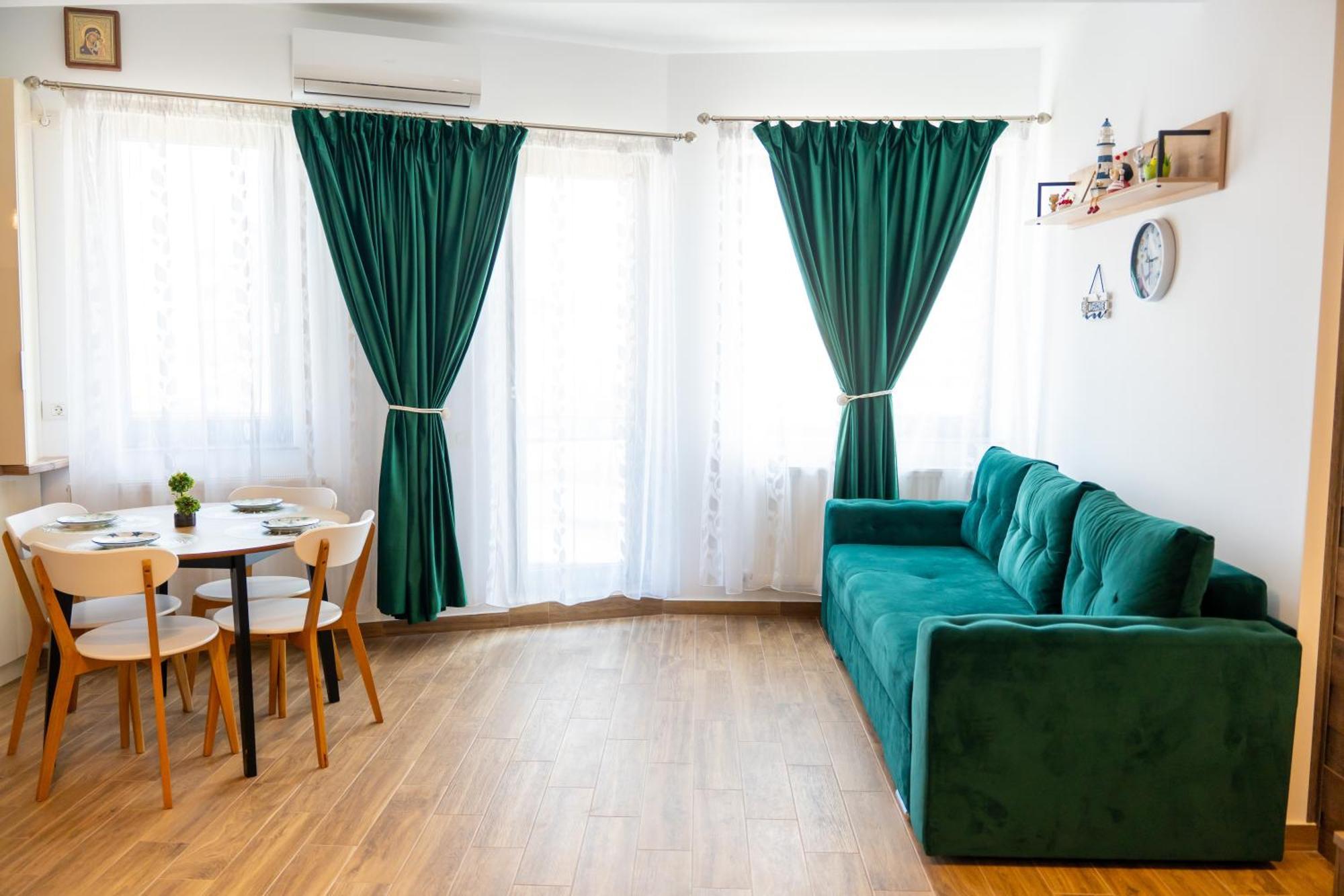 Sea Side Apartment *