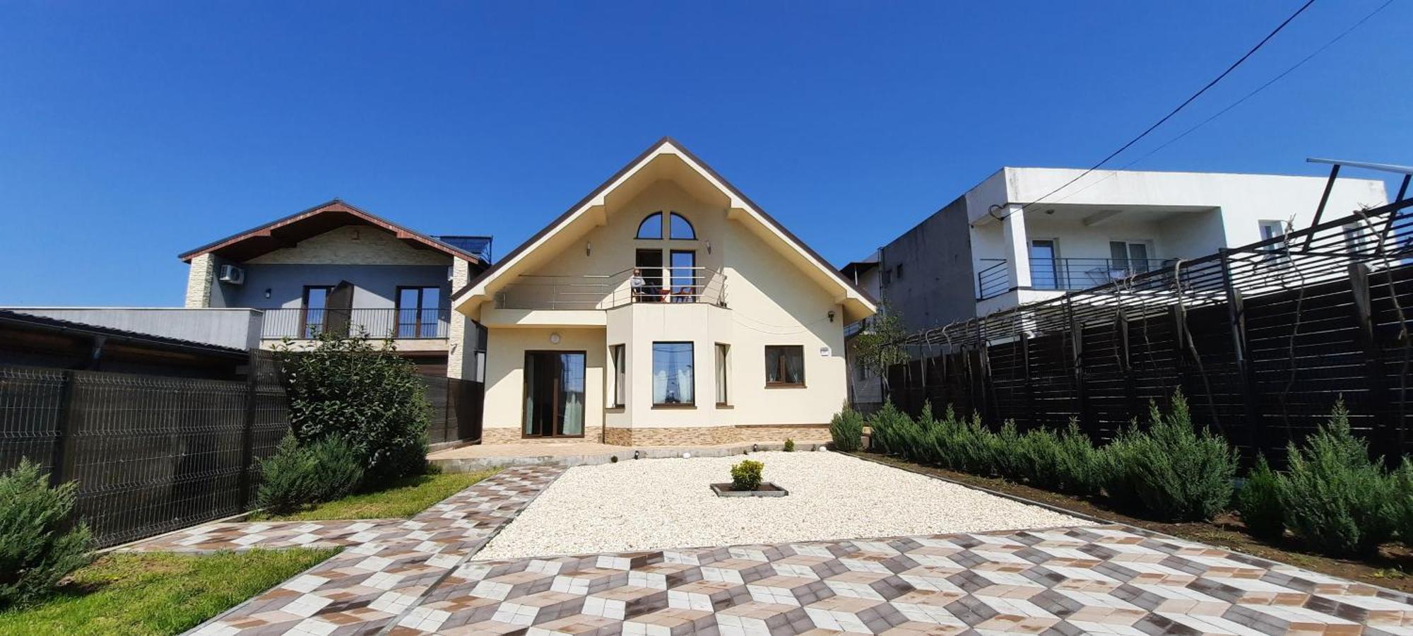 Mona Villa